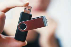 You're using your USB flash drive wrong. Do this instead